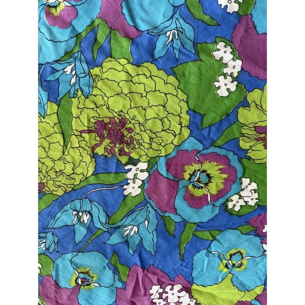 Vintage Tablecloth 1960’s-70’s Bold Floral Circular Purple Green Mod Retro